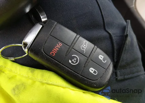 2015 Jeep Grand Cherokee Limited z USA, uszkodzony, nr VIN 1C4RJFBG3FC713077